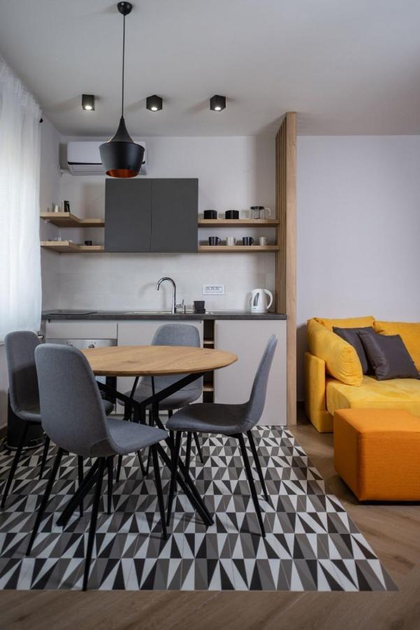 Republic Square Apartment - With Garage Νόβι Σαντ Εξωτερικό φωτογραφία