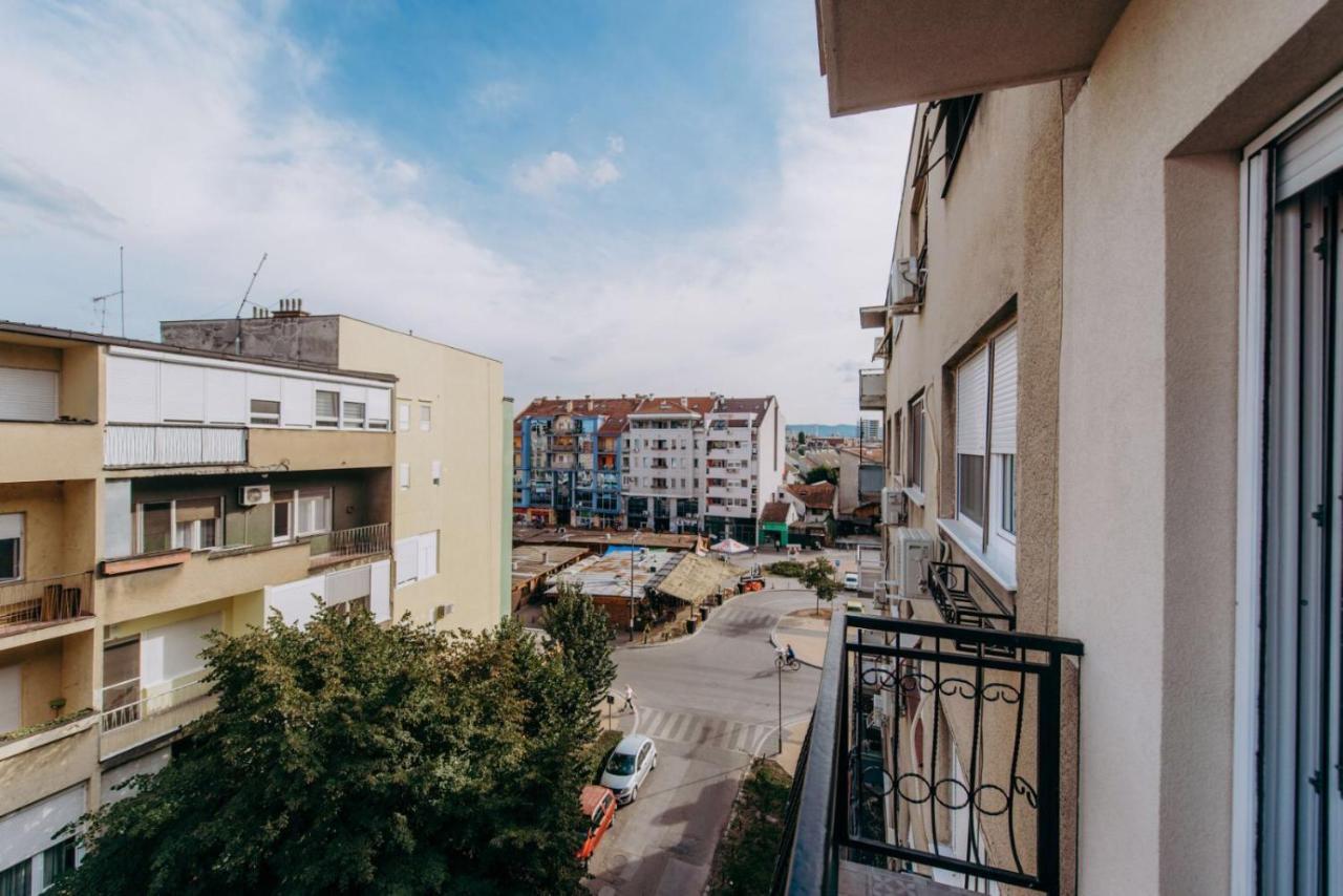 Republic Square Apartment - With Garage Νόβι Σαντ Εξωτερικό φωτογραφία